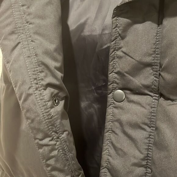 ST. JOHNS BAY - GREY - Puffer Vest - Small - Picture 4 of 5